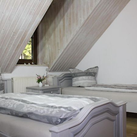 Zu Den Grauen Ziegenboecken Appartement Serba Buitenkant foto