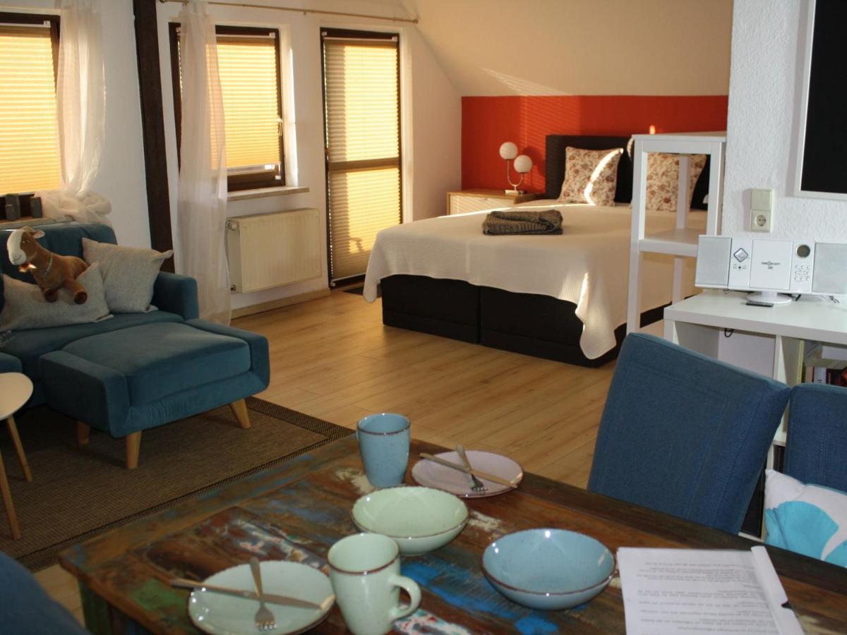 Zu Den Grauen Ziegenboecken Appartement Serba Buitenkant foto