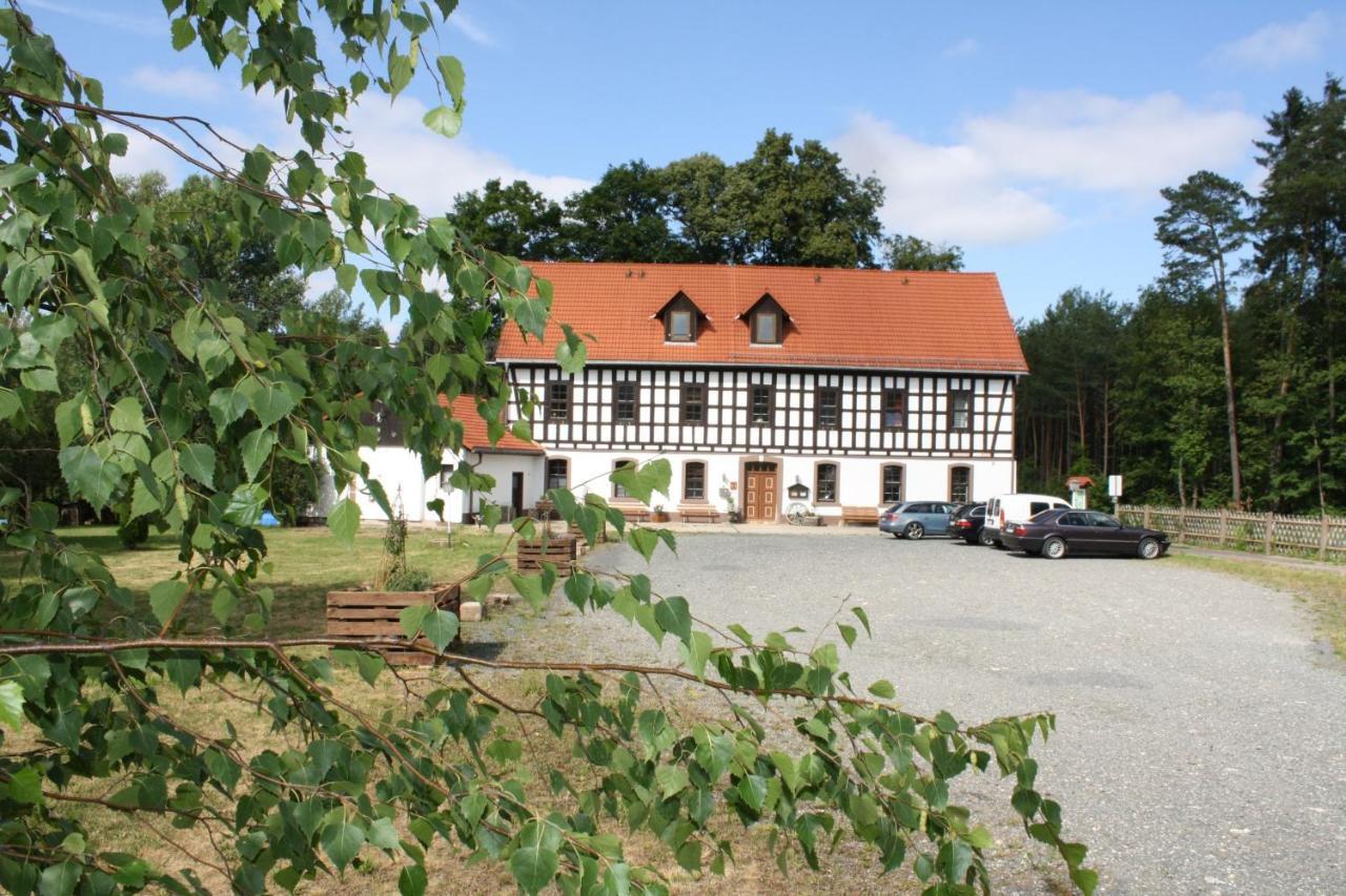 Zu Den Grauen Ziegenboecken Appartement Serba Buitenkant foto