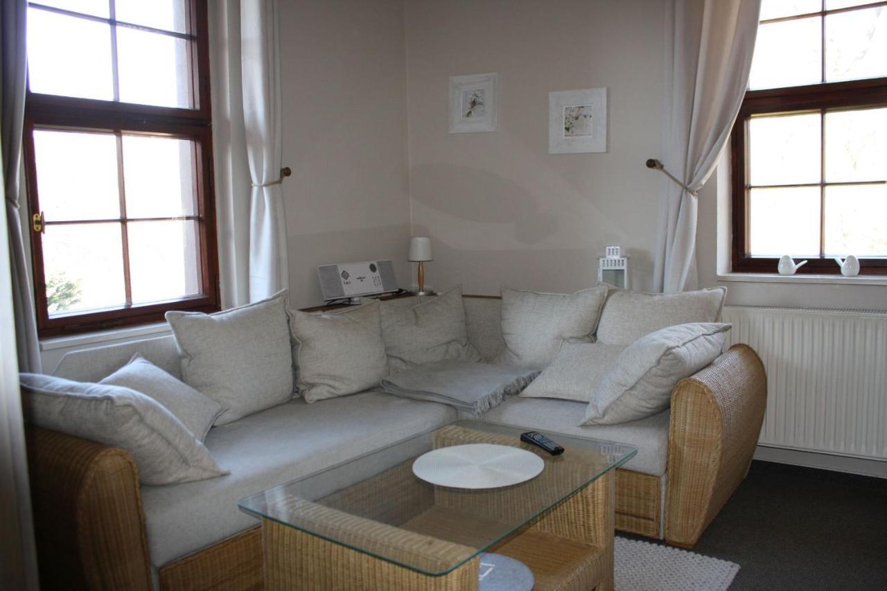 Zu Den Grauen Ziegenboecken Appartement Serba Buitenkant foto